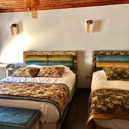 Arasta Hotel