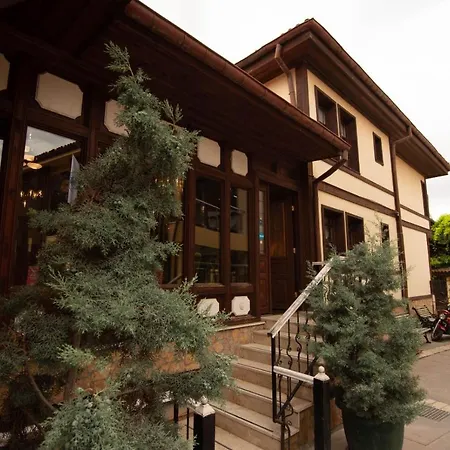 Arasta Hotel *